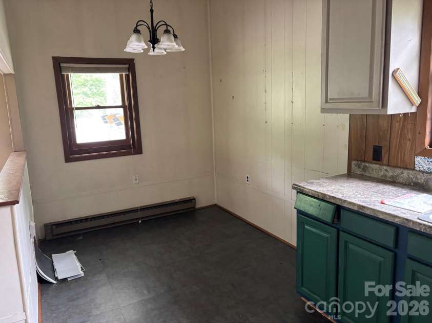 86 Jack Sullins Road, Spruce Pine, NC 28777.  MLS# CAR4397158, YatesRealty ID 32737. 