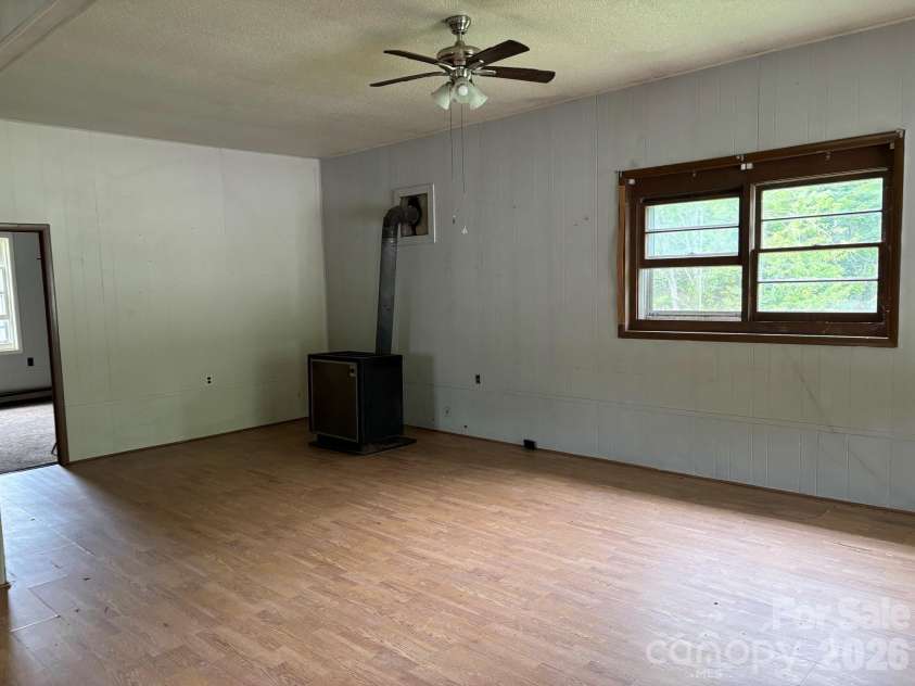 86 Jack Sullins Road, Spruce Pine, NC 28777.  MLS# CAR4397158, YatesRealty ID 32737. 