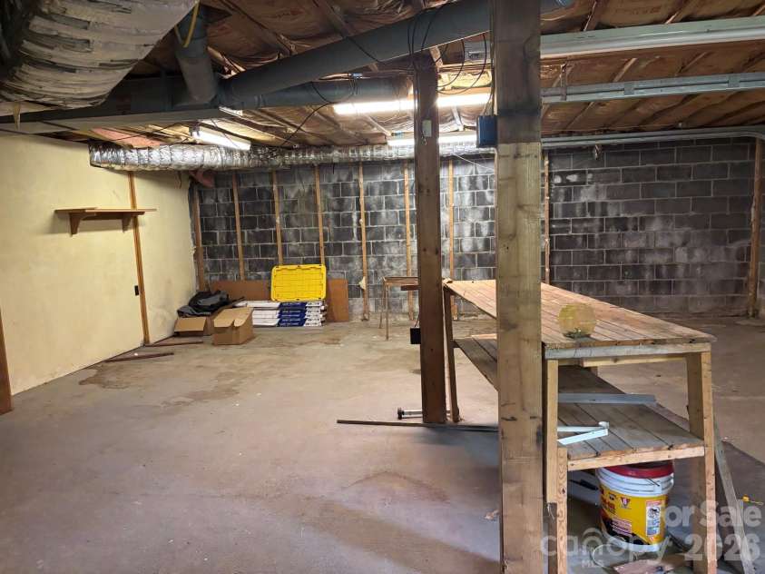 86 Jack Sullins Road, Spruce Pine, NC 28777.  MLS# CAR4397158, YatesRealty ID 32737. 