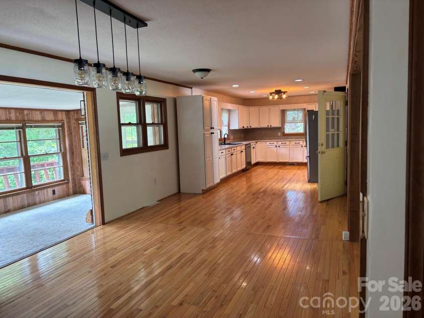 86 Jack Sullins Road, Spruce Pine, NC 28777.  MLS# CAR4397158, YatesRealty ID 32737. 