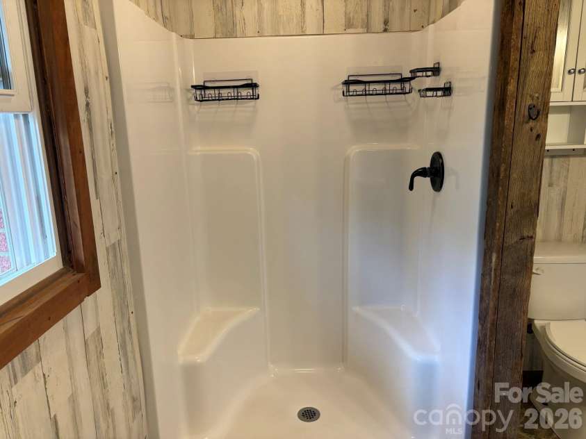 86 Jack Sullins Road, Spruce Pine, NC 28777.  MLS# CAR4397158, YatesRealty ID 32737. 