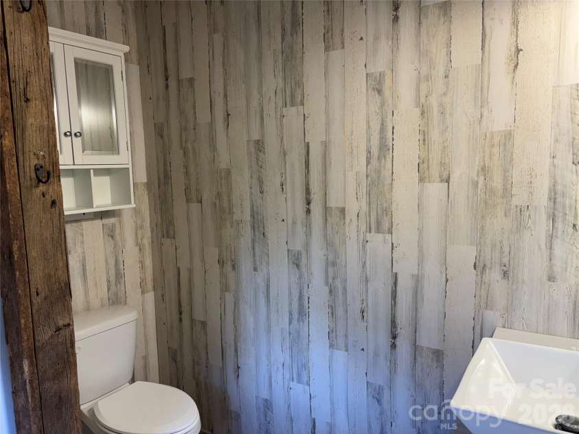 86 Jack Sullins Road, Spruce Pine, NC 28777.  MLS# CAR4397158, YatesRealty ID 32737. 