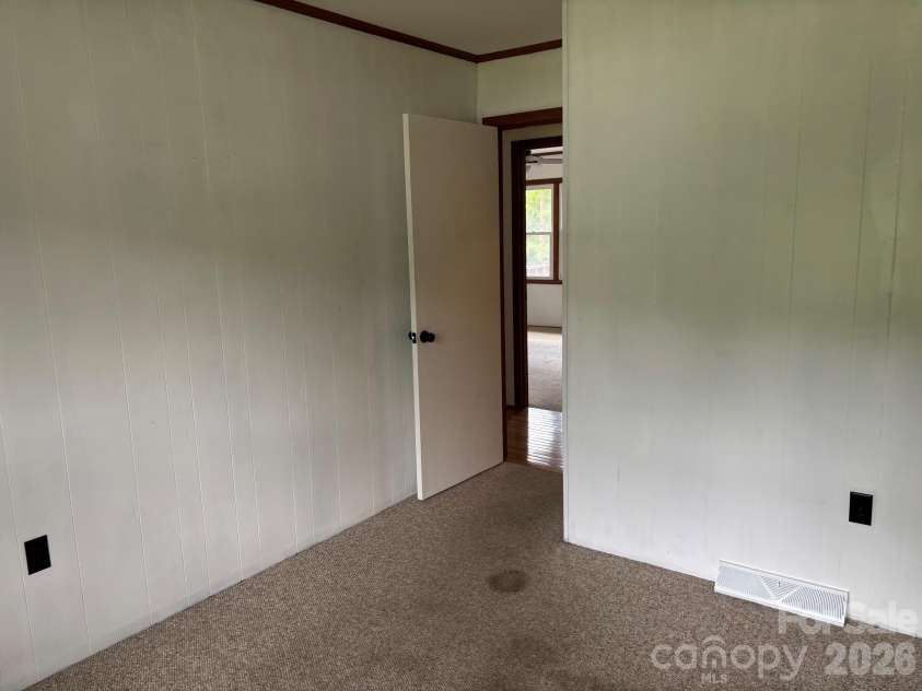 86 Jack Sullins Road, Spruce Pine, NC 28777.  MLS# CAR4397158, YatesRealty ID 32737. 