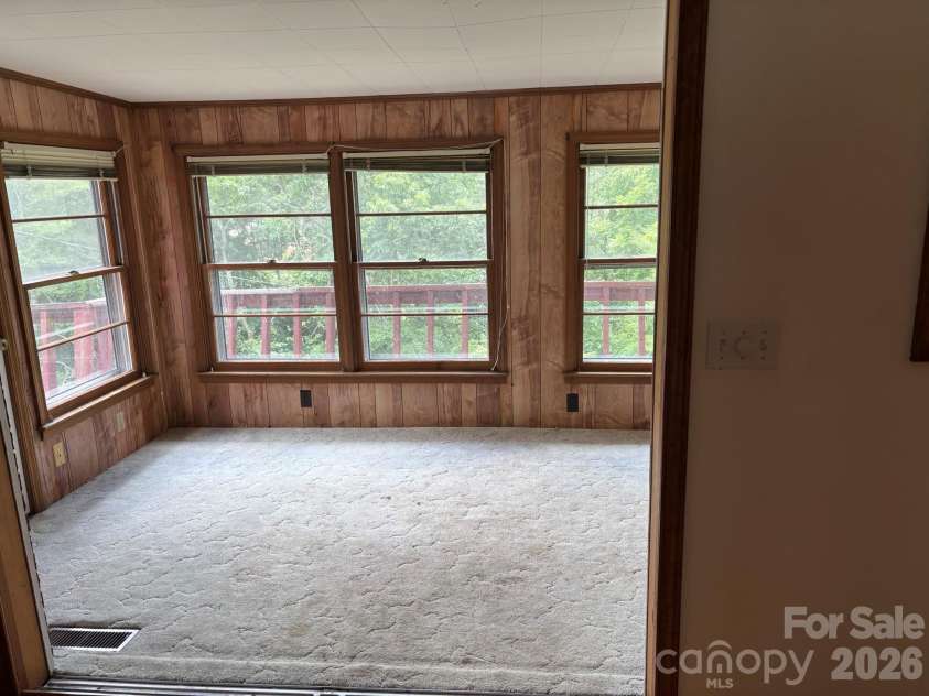 86 Jack Sullins Road, Spruce Pine, NC 28777.  MLS# CAR4397158, YatesRealty ID 32737. 