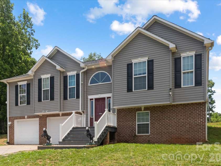 1223 Deer Park Road, Nebo, NC 28761.  MLS# CAR4395282, YatesRealty ID 32738. 