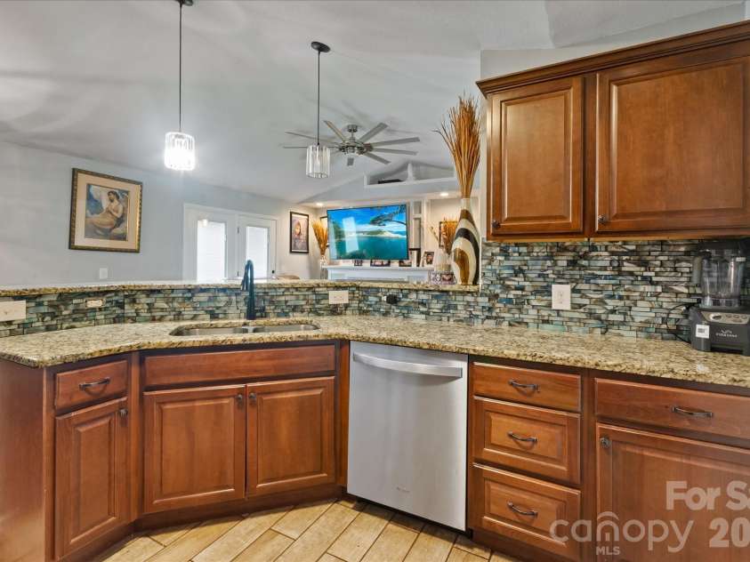 1223 Deer Park Road, Nebo, NC 28761.  MLS# CAR4395282, YatesRealty ID 32738. 