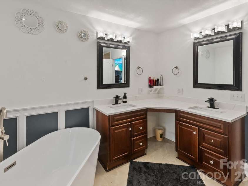 1223 Deer Park Road, Nebo, NC 28761.  MLS# CAR4395282, YatesRealty ID 32738. 