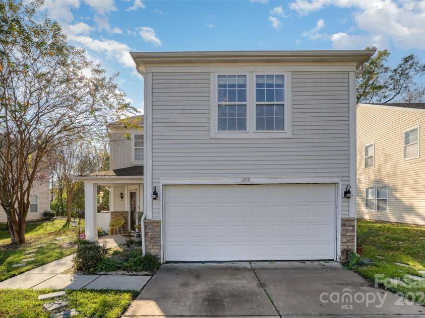 12413 Stowe Acres Drive, Charlotte, NC 28262.  MLS# CAR4198532, YatesRealty ID 3274. 