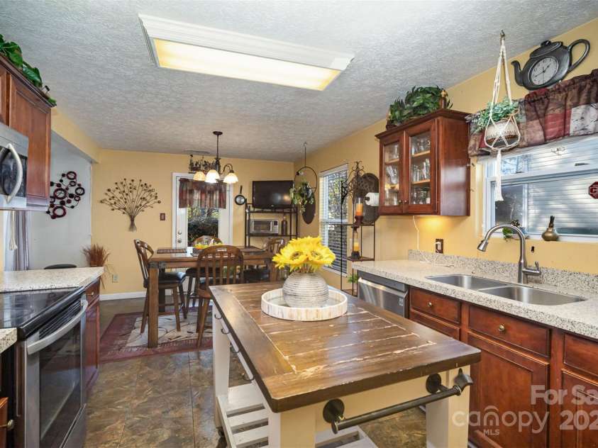 12413 Stowe Acres Drive, Charlotte, NC 28262.  MLS# CAR4198532, YatesRealty ID 3274. 