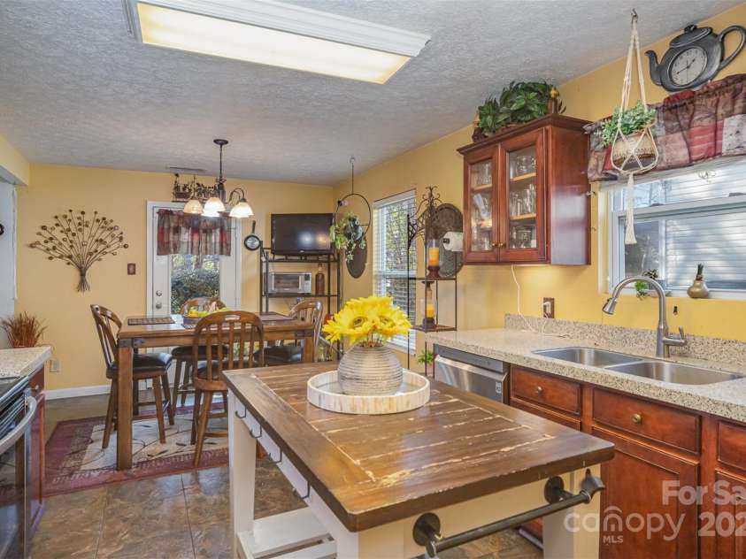 12413 Stowe Acres Drive, Charlotte, NC 28262.  MLS# CAR4198532, YatesRealty ID 3274. 