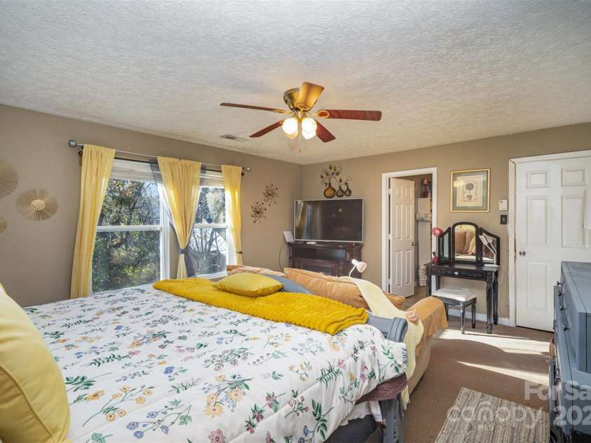 12413 Stowe Acres Drive, Charlotte, NC 28262.  MLS# CAR4198532, YatesRealty ID 3274. 