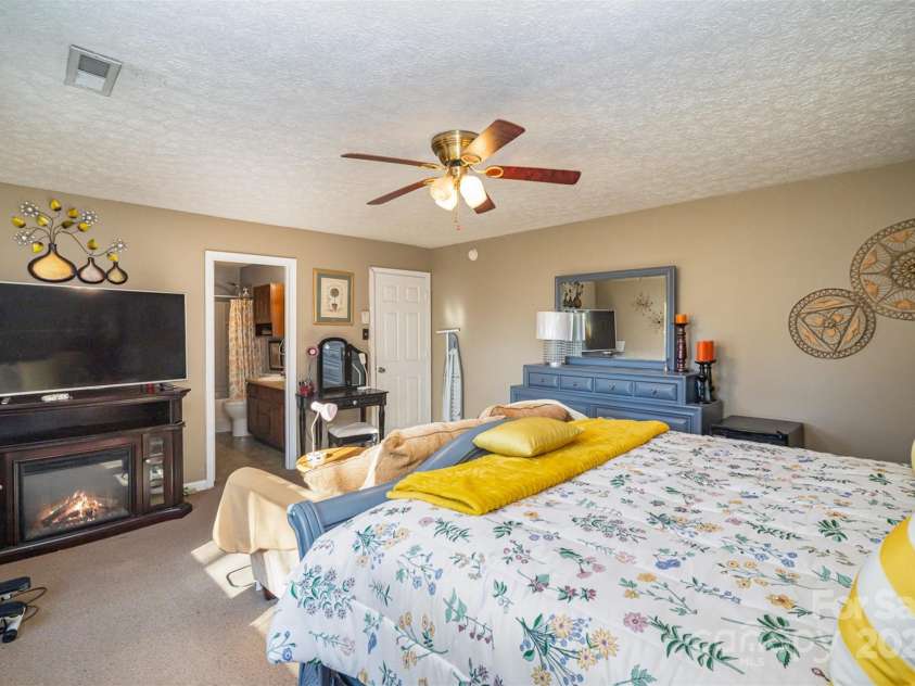 12413 Stowe Acres Drive, Charlotte, NC 28262.  MLS# CAR4198532, YatesRealty ID 3274. 