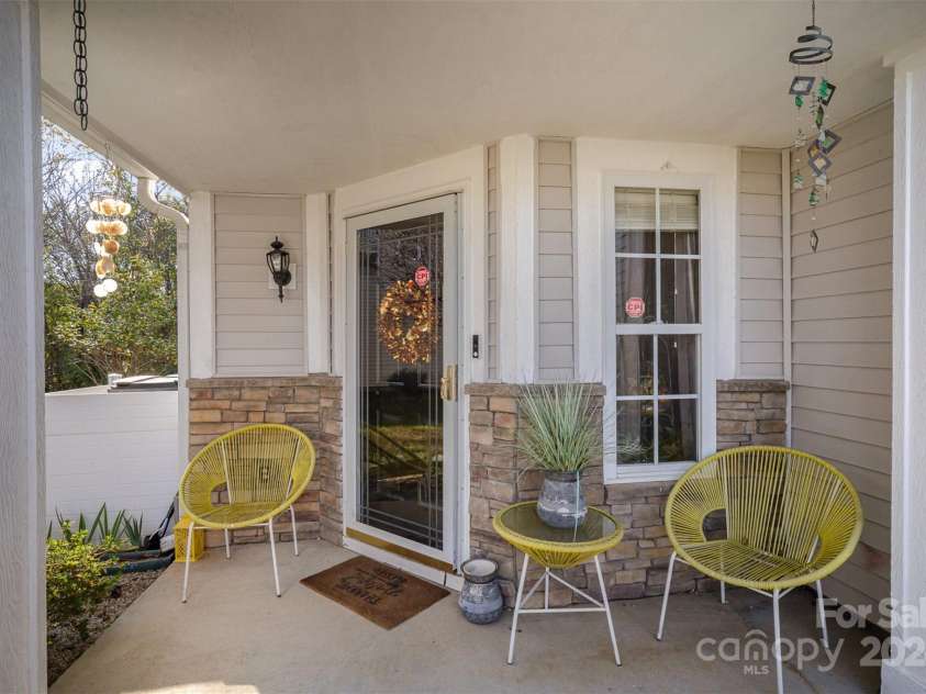 12413 Stowe Acres Drive, Charlotte, NC 28262.  MLS# CAR4198532, YatesRealty ID 3274. Front Porch