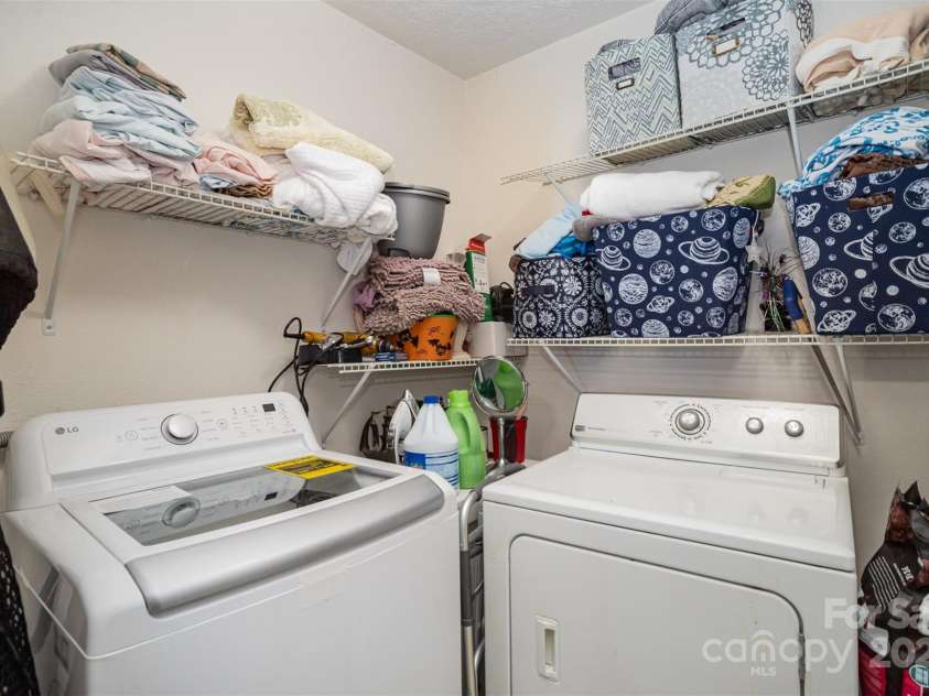 12413 Stowe Acres Drive, Charlotte, NC 28262.  MLS# CAR4198532, YatesRealty ID 3274. Laundry Room