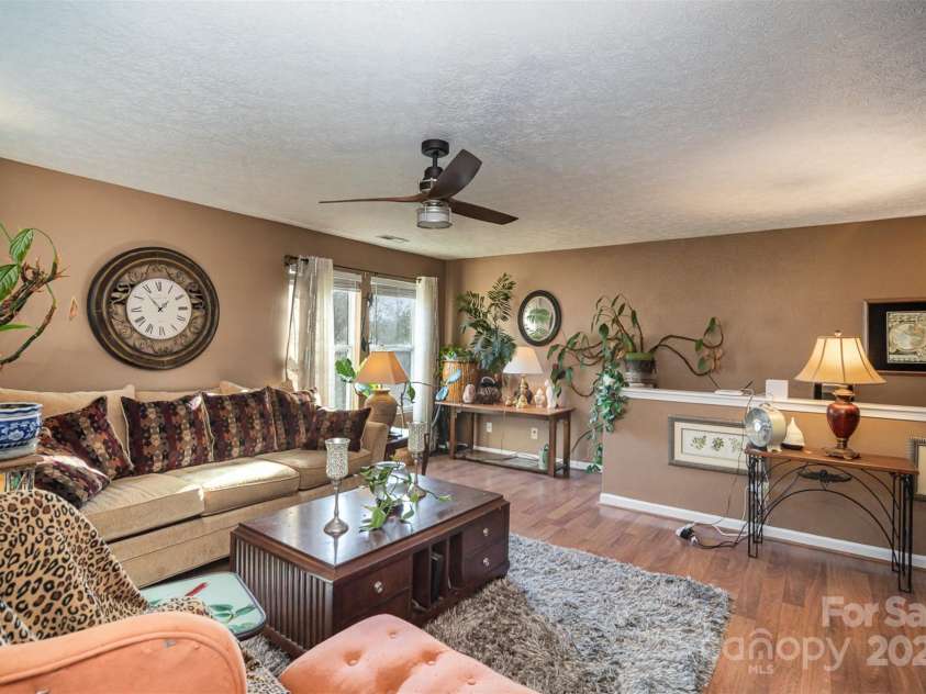 12413 Stowe Acres Drive, Charlotte, NC 28262.  MLS# CAR4198532, YatesRealty ID 3274. Loft