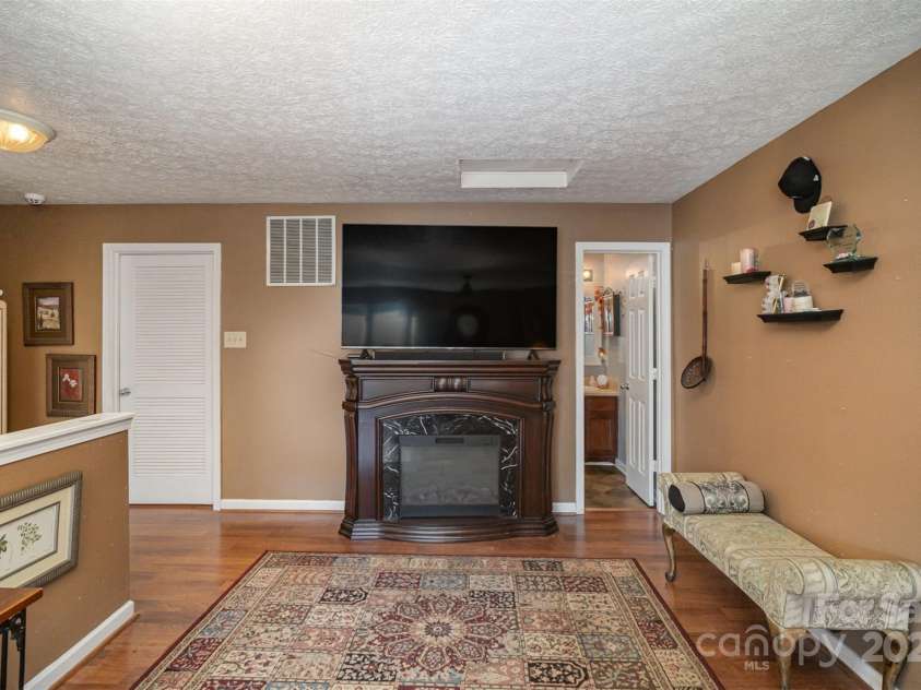 12413 Stowe Acres Drive, Charlotte, NC 28262.  MLS# CAR4198532, YatesRealty ID 3274. Loft