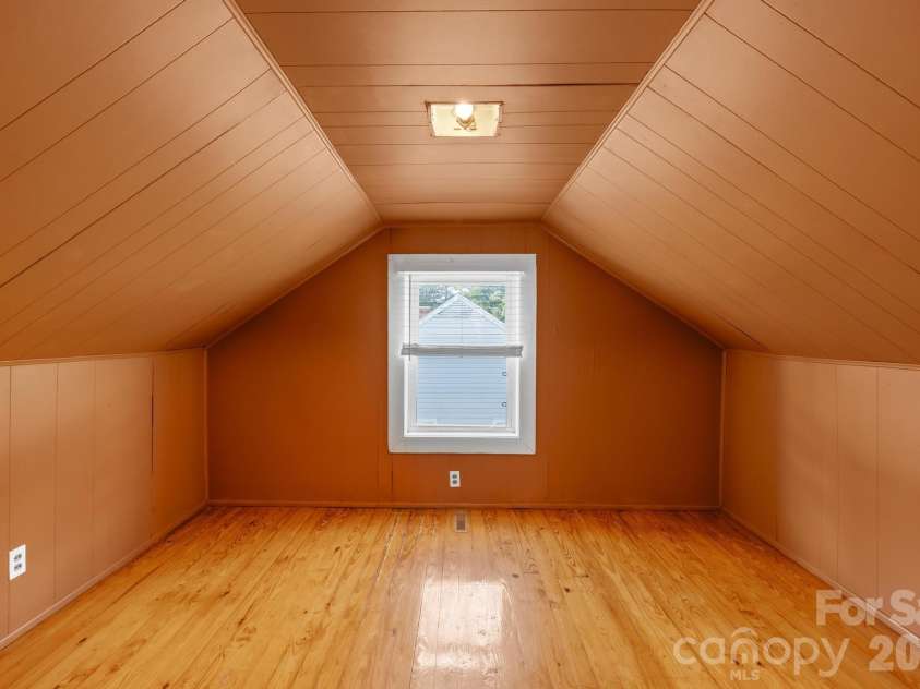 320 Bingham Street, Statesville, NC 28677.  MLS# CAR4295605, YatesRealty ID 3274. 