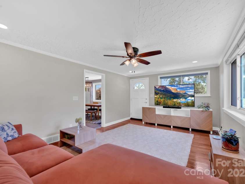 10 Moland Drive, Etowah, NC 28729.  MLS# CAR4280366, YatesRealty ID 32740. 