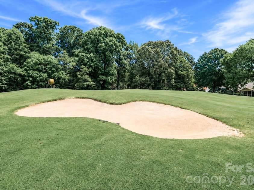 8157 Circle Tree Lane, Charlotte, NC 28277.  MLS# CAR4393802, YatesRealty ID 32740. 