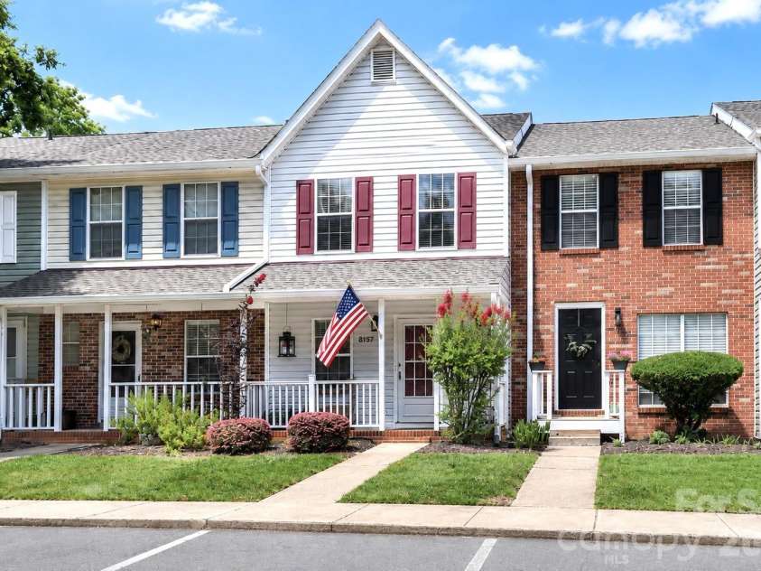8157 Circle Tree Lane, Charlotte, NC 28277.  MLS# CAR4393802, YatesRealty ID 32740. 