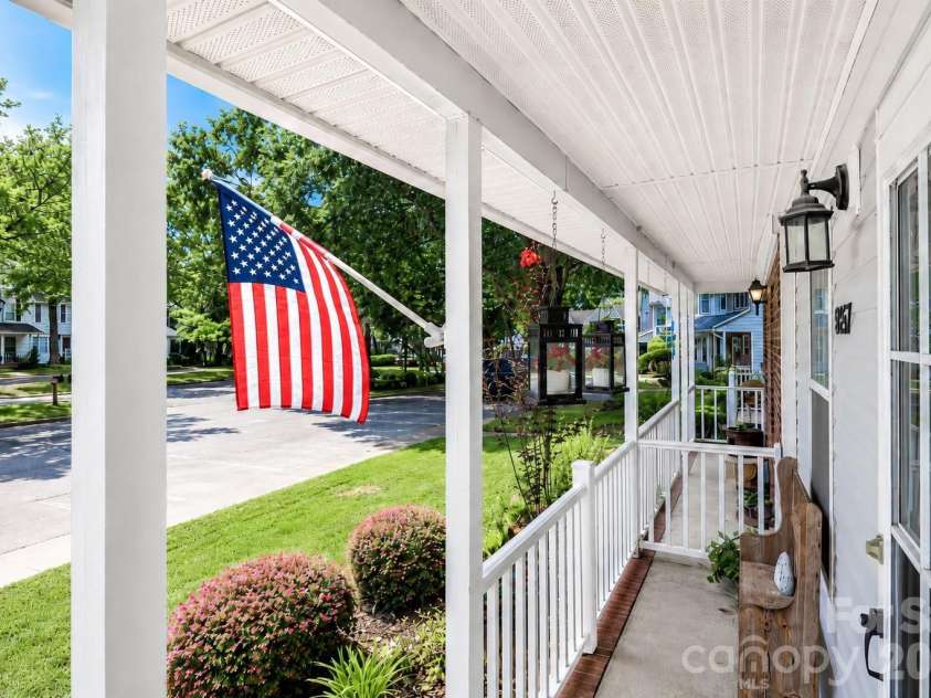 8157 Circle Tree Lane, Charlotte, NC 28277.  MLS# CAR4393802, YatesRealty ID 32740. 