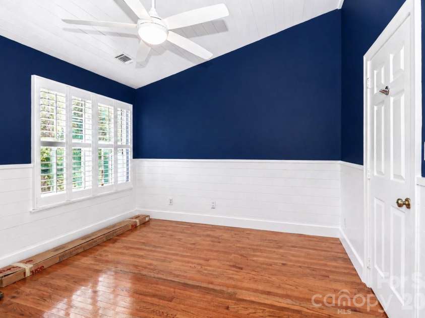 8157 Circle Tree Lane, Charlotte, NC 28277.  MLS# CAR4393802, YatesRealty ID 32740. 