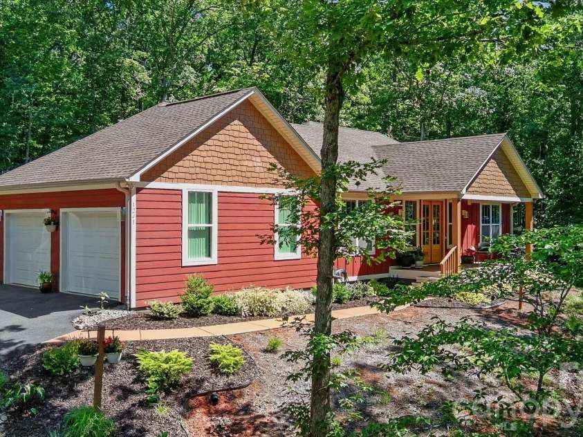1241 Hayes Road, Columbus, NC 28722.  MLS# CAR4394932, YatesRealty ID 32741. 