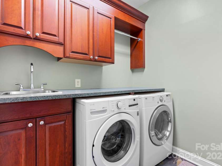 2774 Palmer Drive, Conover, NC 28613.  MLS# CAR4283598, YatesRealty ID 32741. 1/2 bath on main level Laundry on main level