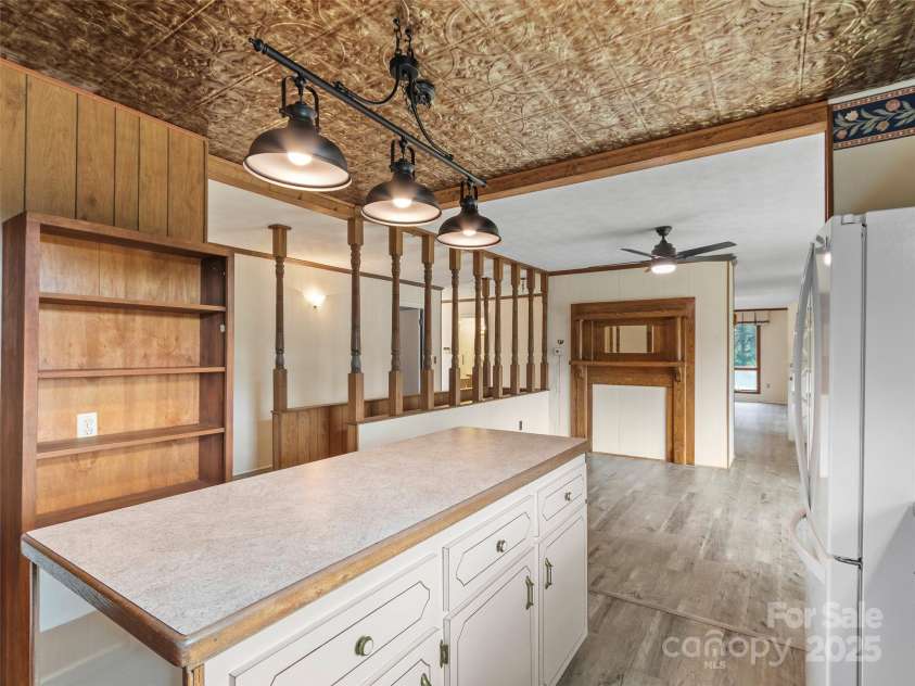 220 Grand View Lane, Burnsville, NC 28714.  MLS# CAR4287222, YatesRealty ID 32743. 