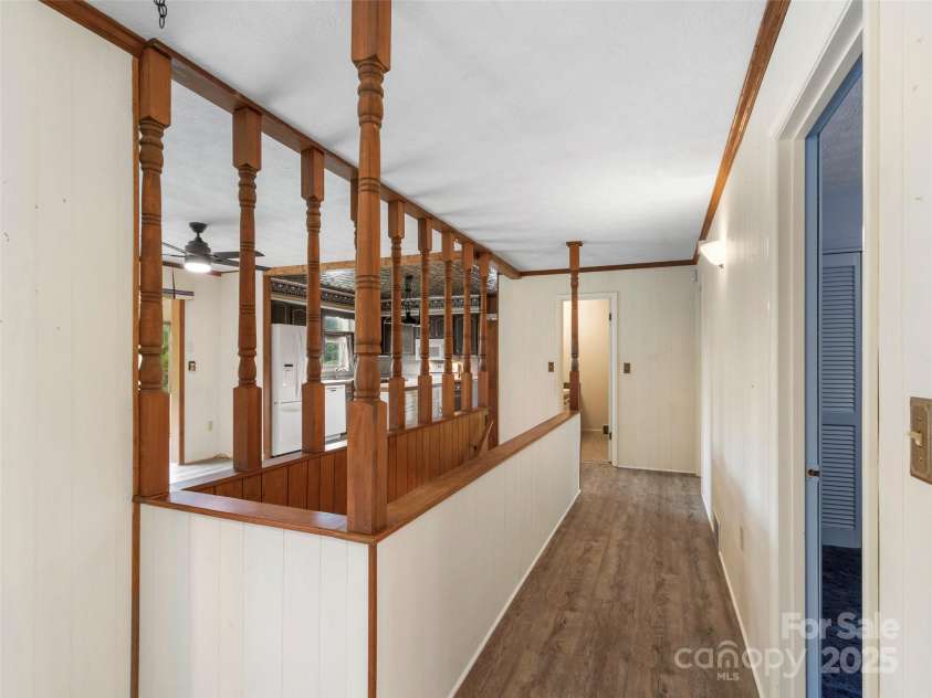 220 Grand View Lane, Burnsville, NC 28714.  MLS# CAR4287222, YatesRealty ID 32743. 