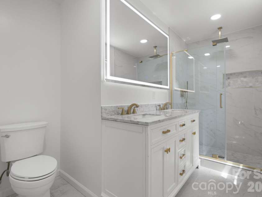 602 Sharon Drive, Statesville, NC 28625.  MLS# CAR4388073, YatesRealty ID 32743. 