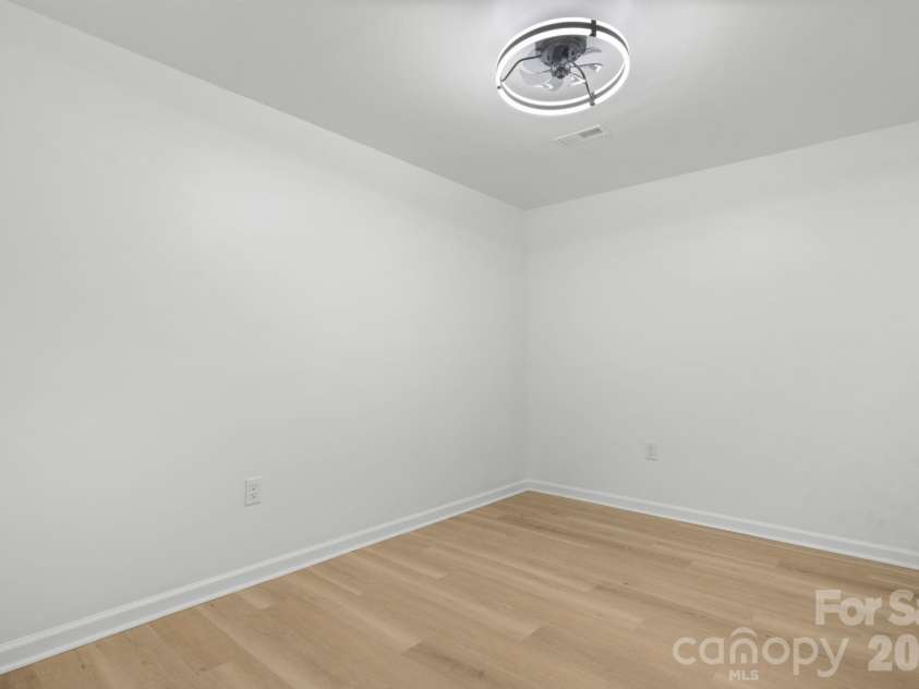 602 Sharon Drive, Statesville, NC 28625.  MLS# CAR4388073, YatesRealty ID 32743. 