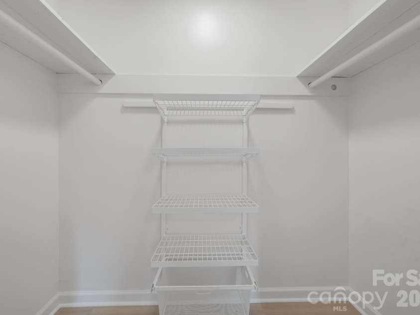 602 Sharon Drive, Statesville, NC 28625.  MLS# CAR4388073, YatesRealty ID 32743. 