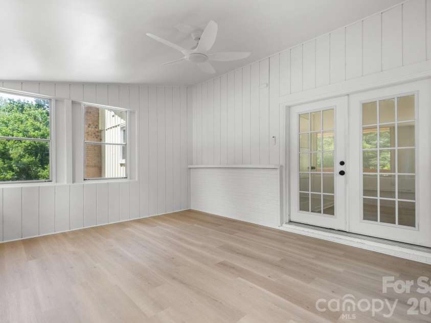 602 Sharon Drive, Statesville, NC 28625.  MLS# CAR4388073, YatesRealty ID 32743. 