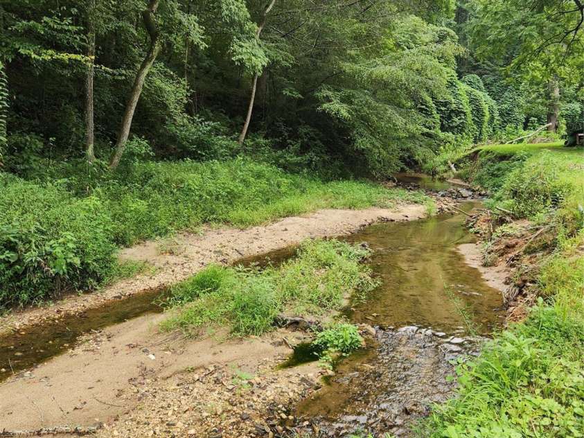 3076/3078 Blue Creek Road, Lenoir, NC 28645.  MLS# CAR4289732, YatesRealty ID 32744. 