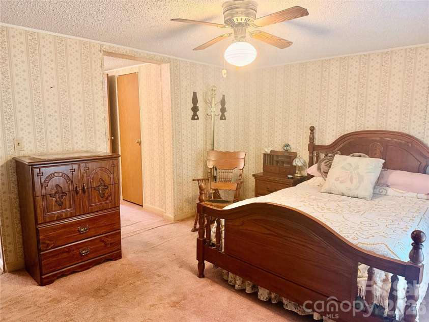 4248 Peachtree Lane, Granite Falls, NC 28630.  MLS# CAR4389959, YatesRealty ID 32744. 