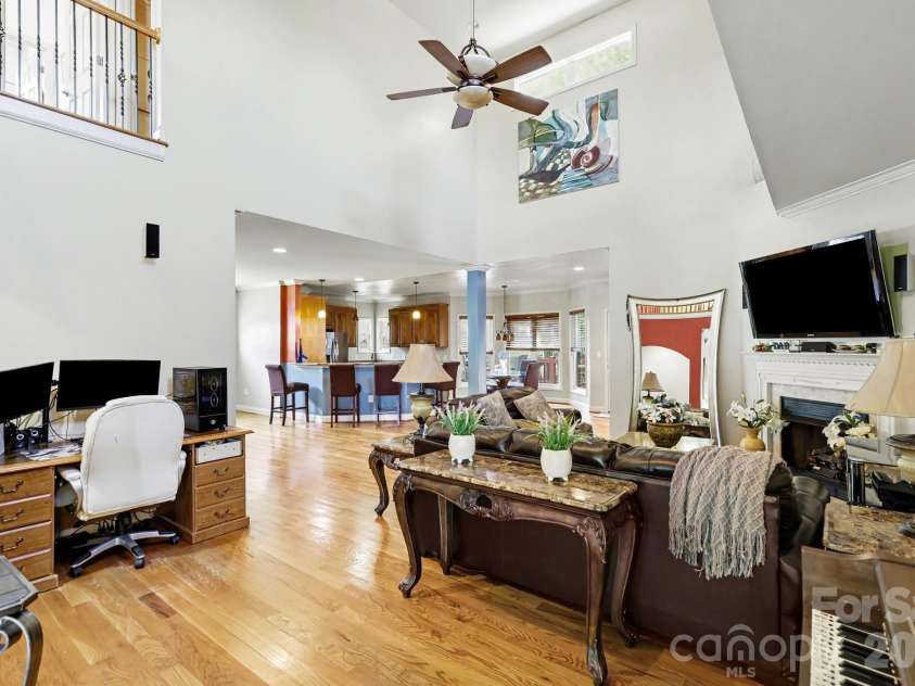 10130 Fairlea Drive, Charlotte, NC 28269.  MLS# CAR4395480, YatesRealty ID 32745. 