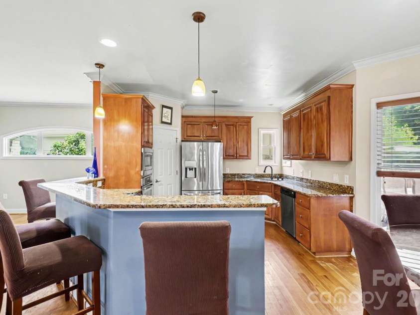 10130 Fairlea Drive, Charlotte, NC 28269.  MLS# CAR4395480, YatesRealty ID 32745. 