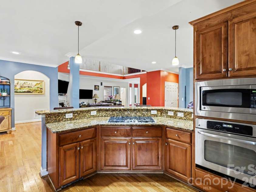 10130 Fairlea Drive, Charlotte, NC 28269.  MLS# CAR4395480, YatesRealty ID 32745. 