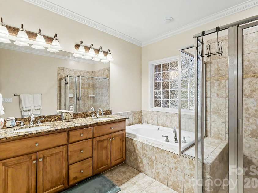 10130 Fairlea Drive, Charlotte, NC 28269.  MLS# CAR4395480, YatesRealty ID 32745. 