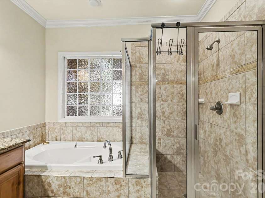 10130 Fairlea Drive, Charlotte, NC 28269.  MLS# CAR4395480, YatesRealty ID 32745. 