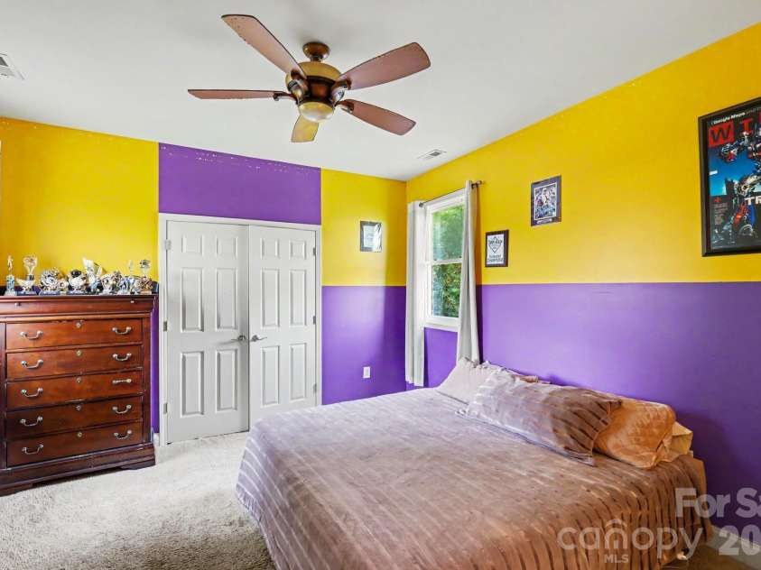 10130 Fairlea Drive, Charlotte, NC 28269.  MLS# CAR4395480, YatesRealty ID 32745. 