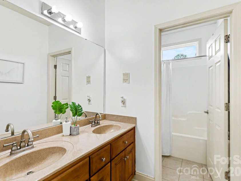 10130 Fairlea Drive, Charlotte, NC 28269.  MLS# CAR4395480, YatesRealty ID 32745. 
