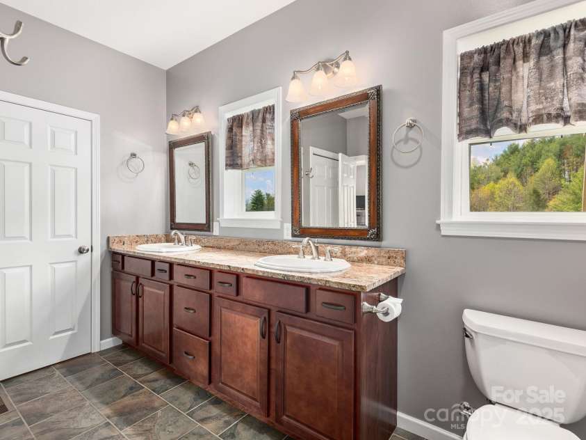 29 Enchanted Oak Lane, Alexander, NC 28701.  MLS# CAR4282785, YatesRealty ID 32745. 