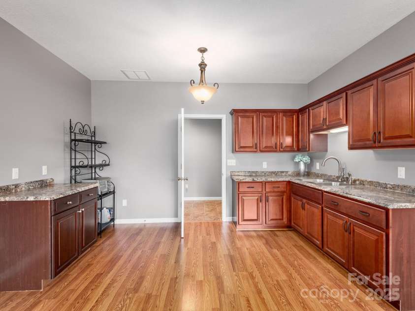 29 Enchanted Oak Lane, Alexander, NC 28701.  MLS# CAR4282785, YatesRealty ID 32745. 