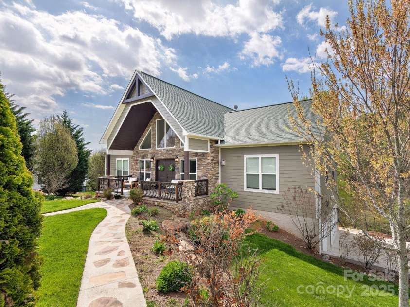 29 Enchanted Oak Lane, Alexander, NC 28701.  MLS# CAR4282785, YatesRealty ID 32745. 