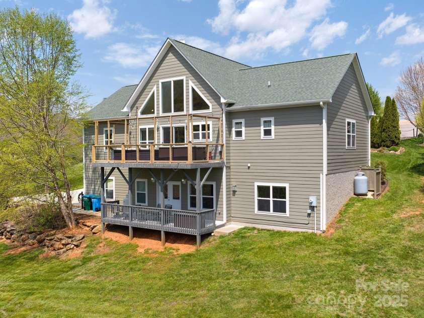 29 Enchanted Oak Lane, Alexander, NC 28701.  MLS# CAR4282785, YatesRealty ID 32745. 