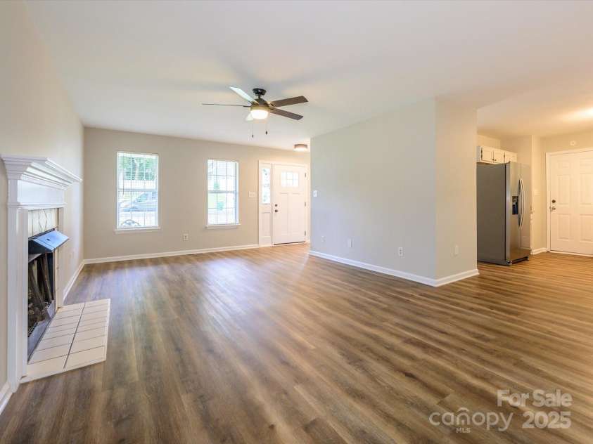 14111 Walkers Crossing Drive, Charlotte, NC 28273.  MLS# CAR4291166, YatesRealty ID 32746. 