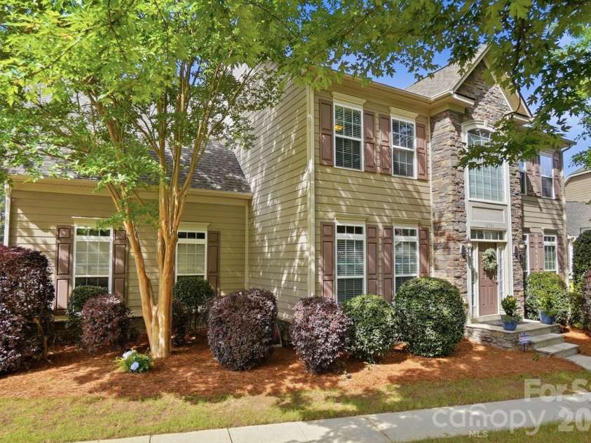 10706 Anglesey Court, Charlotte, NC 28278.  MLS# CAR4372609, YatesRealty ID 32747. 