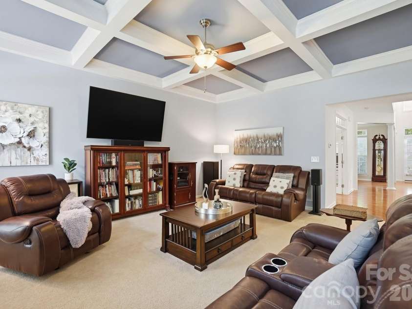 10706 Anglesey Court, Charlotte, NC 28278.  MLS# CAR4372609, YatesRealty ID 32747. 